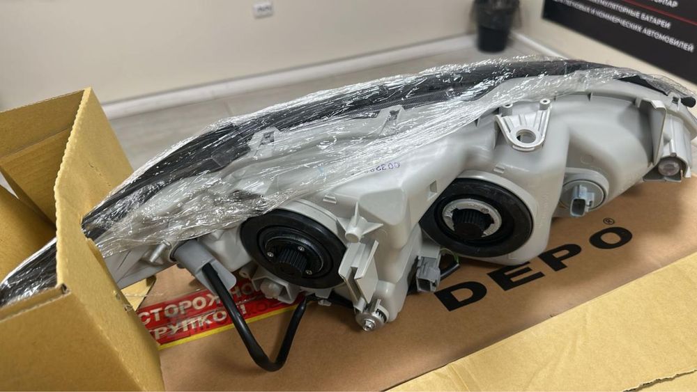 Фары DEPO/SAT Camry XV30-XV35