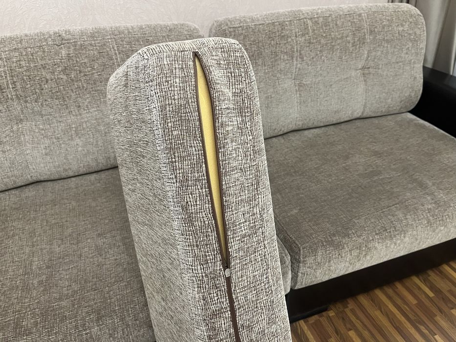 Продается диван в хорошем состоянии