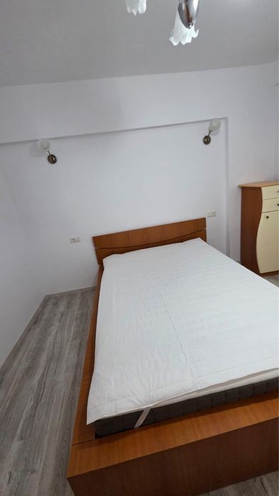 Inchiriez apartament 3 camere