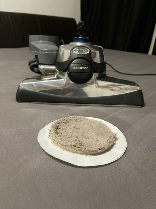 Aspirat si spalat saltea, canapea si mocheta cu Kirby