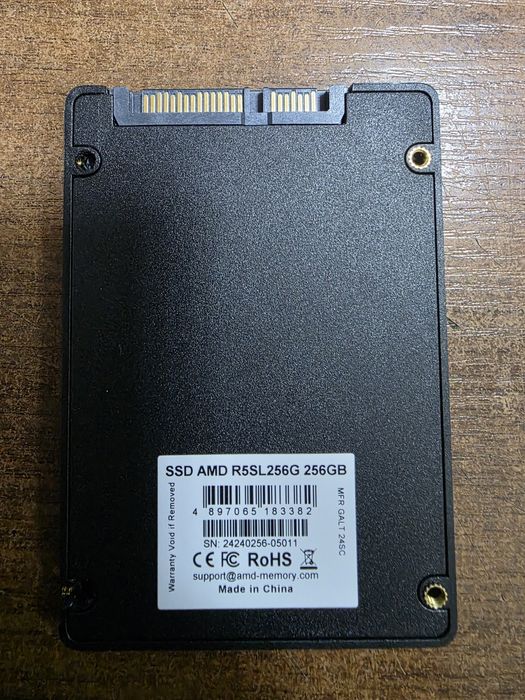 Ssd 256gb 2.5 в отличном состоянии
