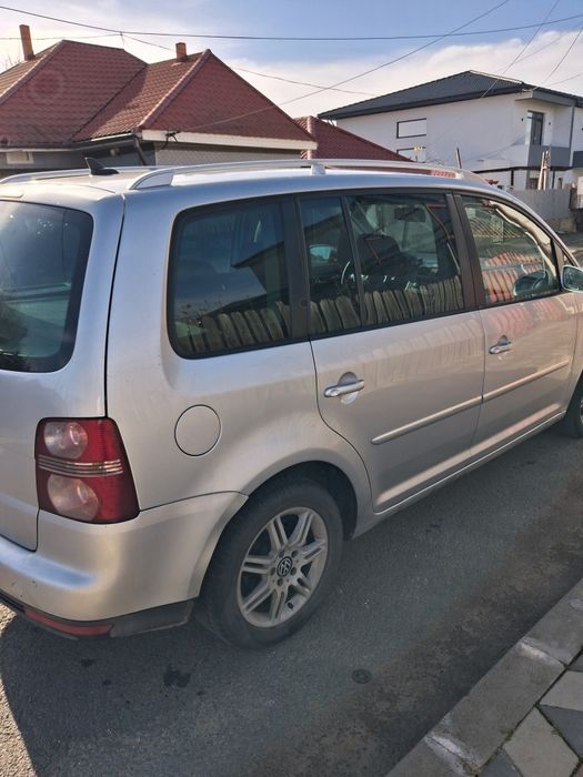 Vand vw touran an fab 2008 diesel 3500€