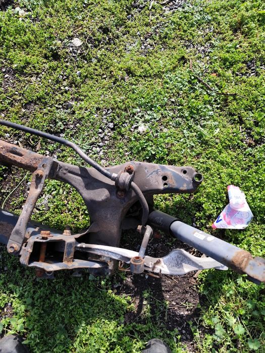 Заден мост - Nissan Qashqai j10-2010г 1.5dci