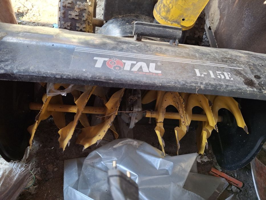 Ручная.    снаха.