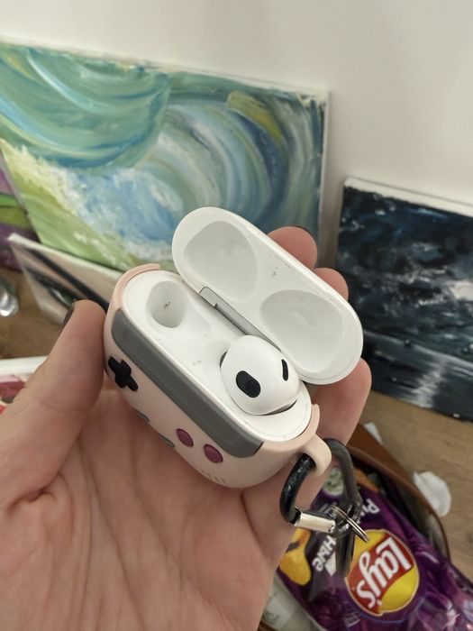 Продам airpods 3 lightning