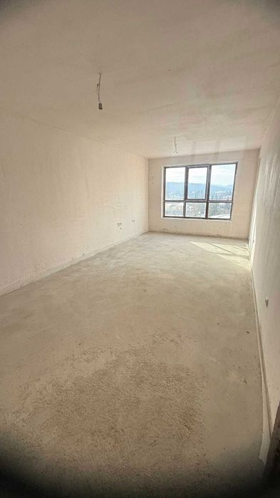 Тристаен апартамент в луксозна сграда сАКТ 16!