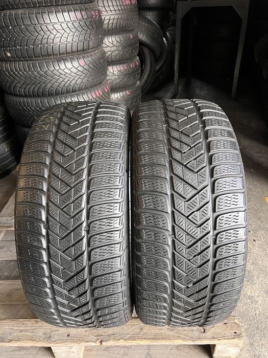 2 anvelope iarna 235/35/19 , Pirelli !