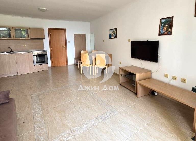 Продава се Двустаен апартамент в Свети Влас - 67 кв.м за 723 €/кв.м - Снимка #2