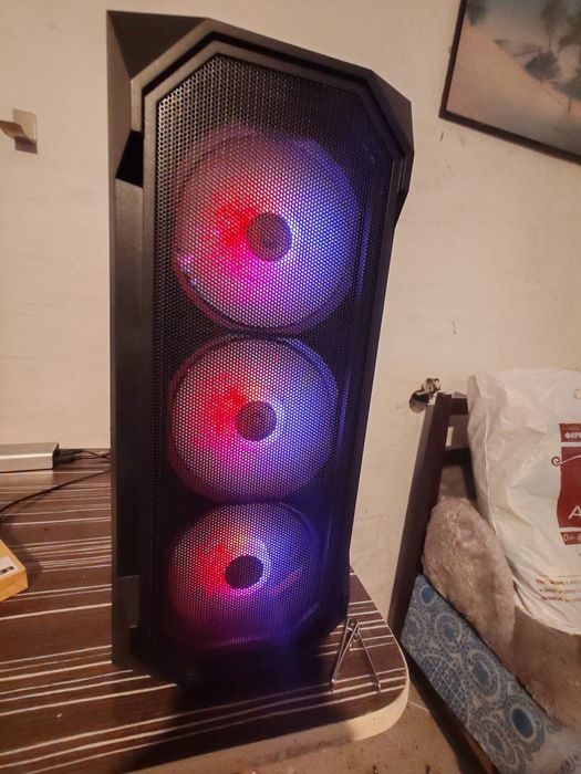 Настолен компютър