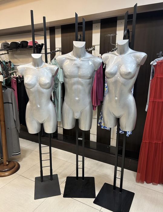 Манекени цели, шивашки манекени, манекени на стойка