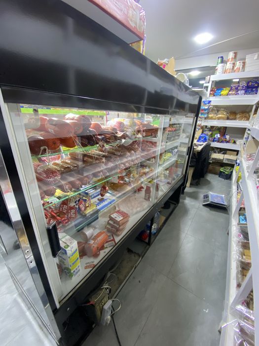 Vetrina xaladelnik.  700$