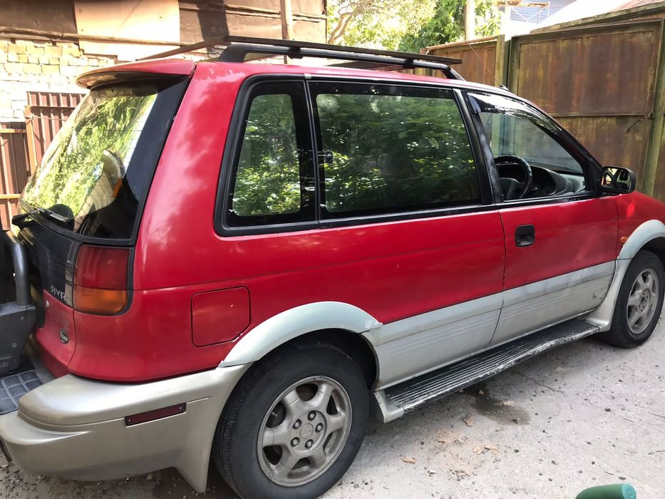 Продам машину Mitsubishi RVR