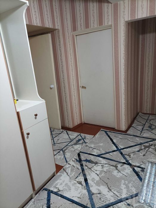 Сдаю квартиру в сергели 5 возле метро