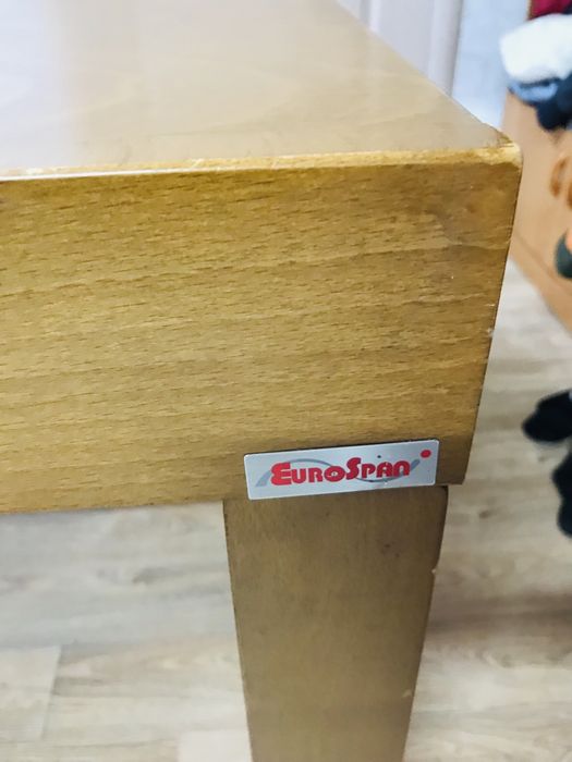 Продаётся стол