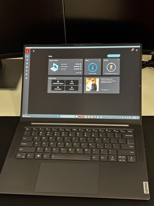 Lenovo Yoga Pro 7 14APH8 | Ryzen 7 7840HS | 32GB RAM | 1TB SSD | 2.5K | Baterie 95%