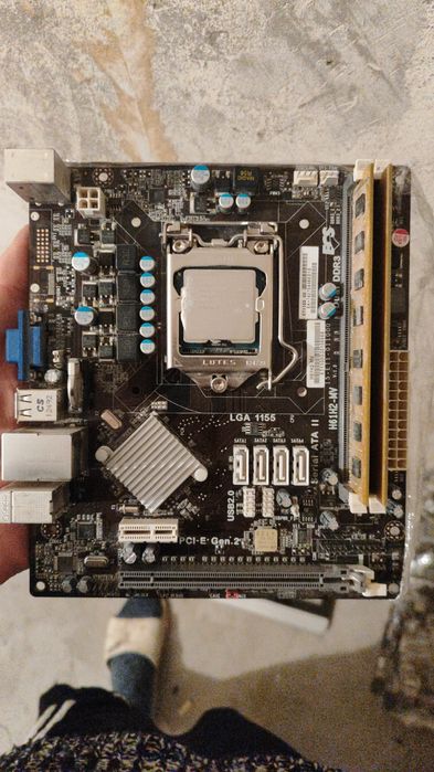 Материнская плата h61