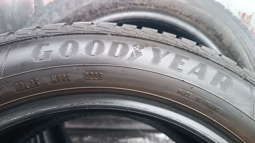 215/55/17 Goodyear Дот 0223