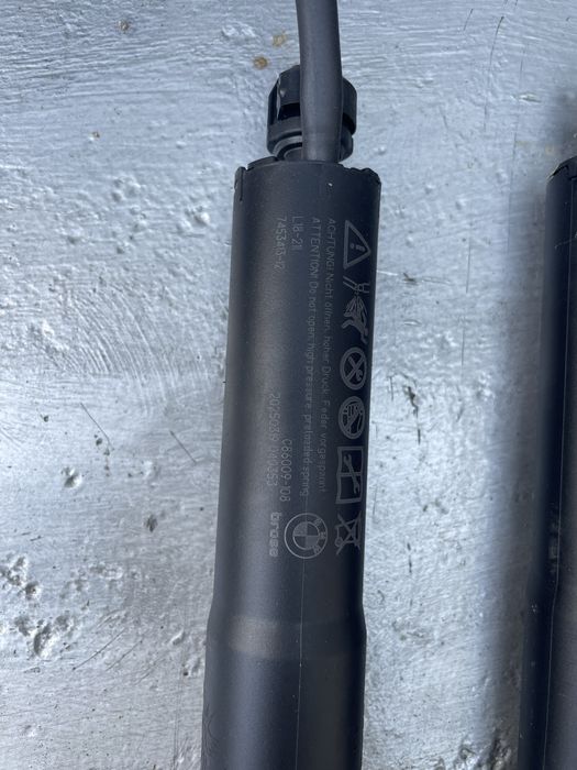 Амортисьори БМВ Г20/ Г21 (amortisiori bmw g20/ g21 xdrive)