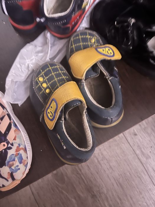 Продам детский комбинезон и вещи