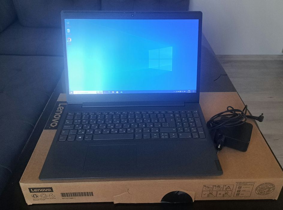 Лаптоп Lenovo V155-15API, 15.6", Full HD, 8 GB, 256 GB SSD