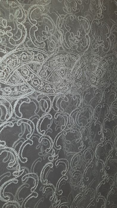 Продам тюль молочного цвета