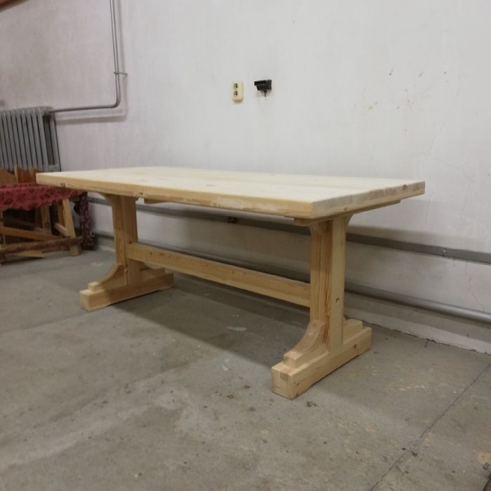 Продам стол из массива леса