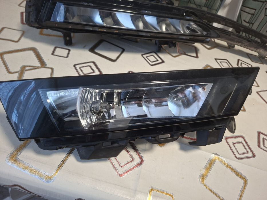 proiector facelift SKODA Rapid  2016-2019