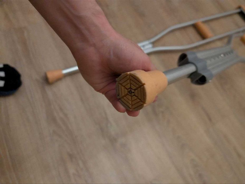 Костыли подмышечные