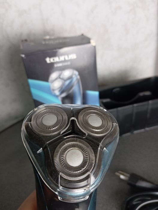 Машинка за бръснене Taurus shave 3-side