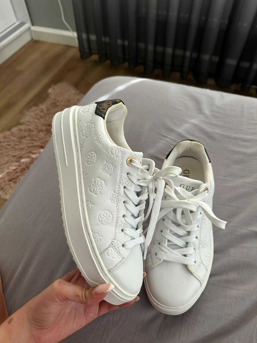 Дамски маратонки Guess