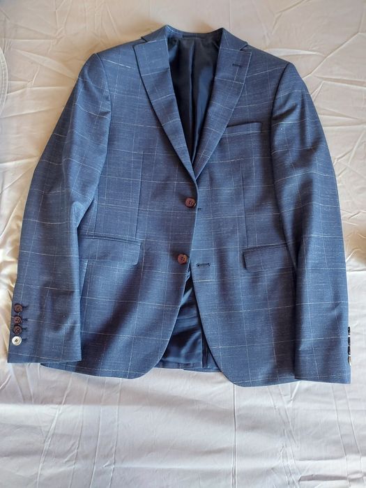 Абитуриентски костюми