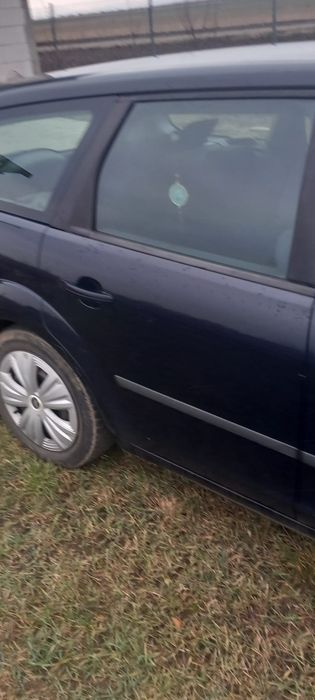 FORD Focus 2000 — imagine 3