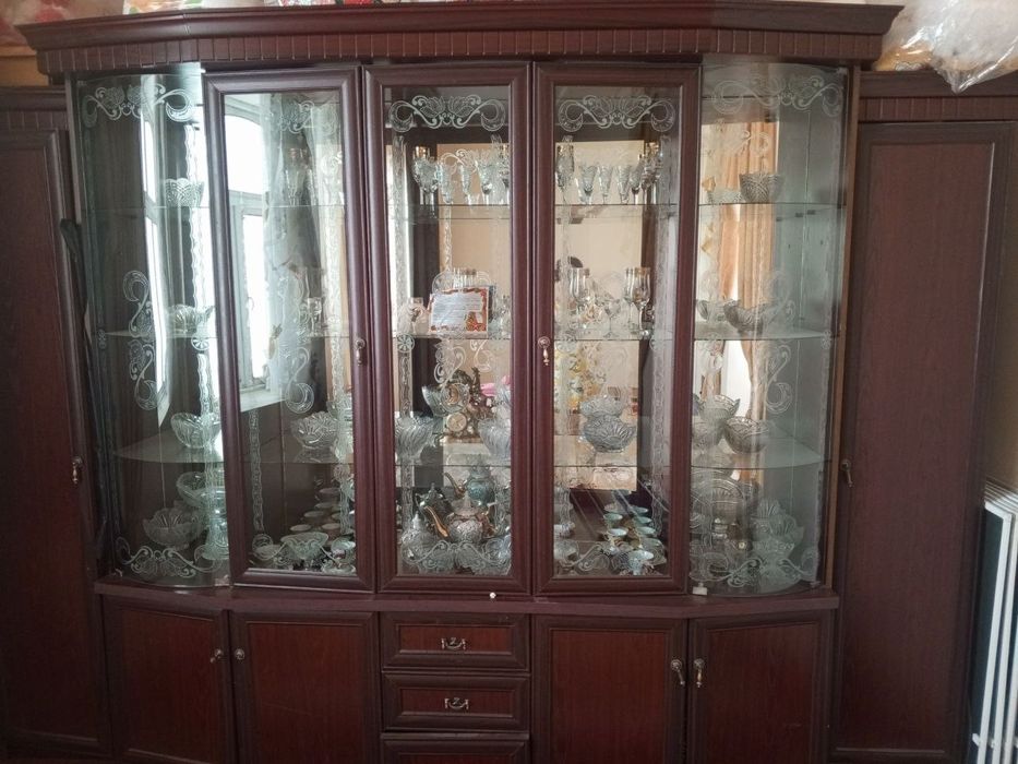 Мехмонхона учун стенка (горка) холати идеал размер 3.20х2.30