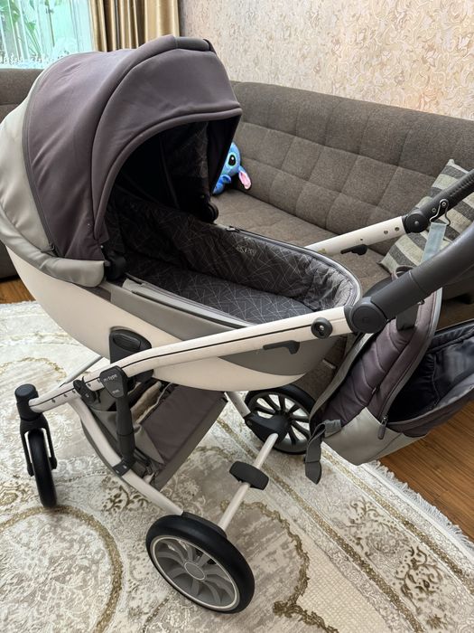Продаю детскую коляску