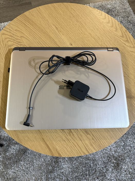 Laptop Asus VivoBook 15