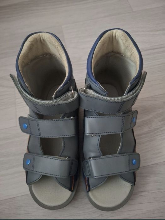 Продам  ортопедический обувь