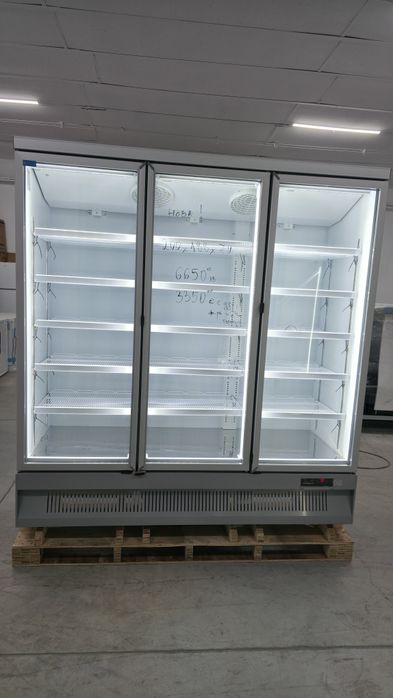 Вертикална хладилна витрина 188