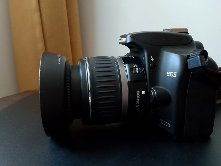 Canon EOS 1000D / camera/