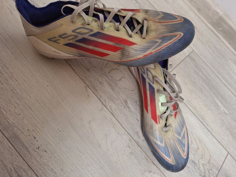 Vând ghete de fotbal profesionale(elite,acc)