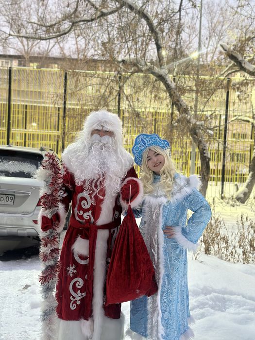 Новогоднее поздравление Дед мороз и Снегурочка