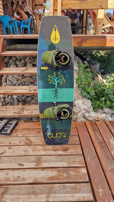 Set Complet Wakeboard de Performanță: Tona Pop 2.0 + Legături Slingsho