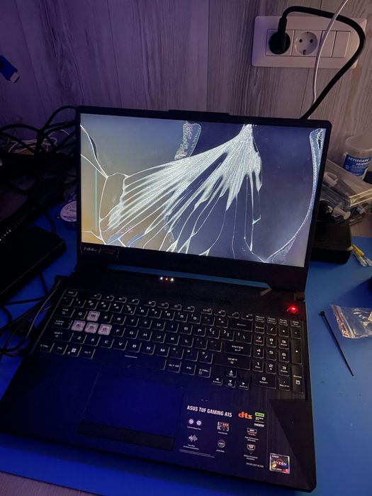 Service Laptop Timișoara – Curățare, Reparații Upgrade Office / Gaming