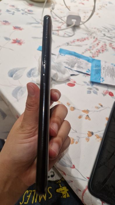 Продам телефон samsung