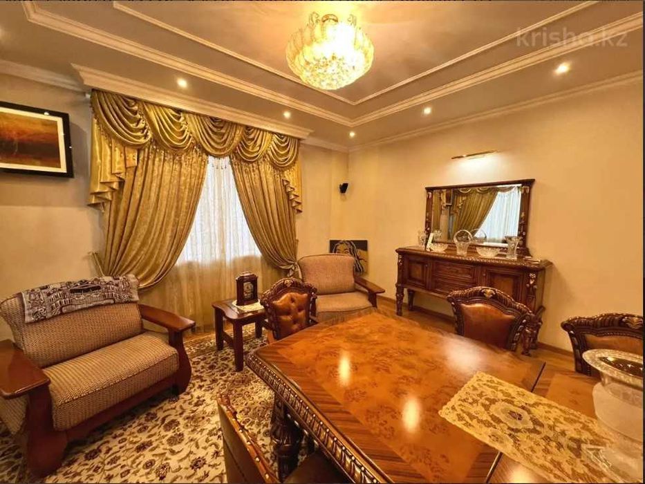 Продается дом в центре г.Караганды!