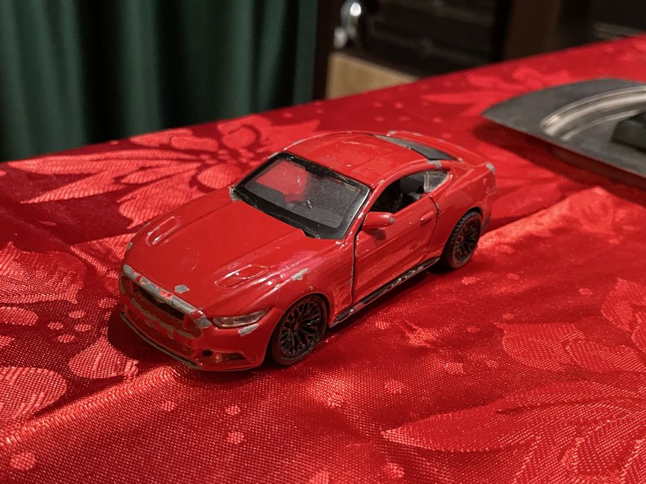 Mașinuță metalică MAISTO Ford Mustang GT