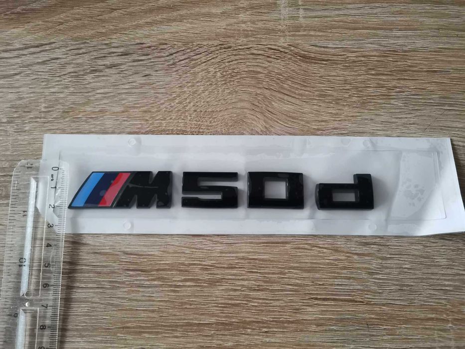 черна емблема BMW M50d малък размер
