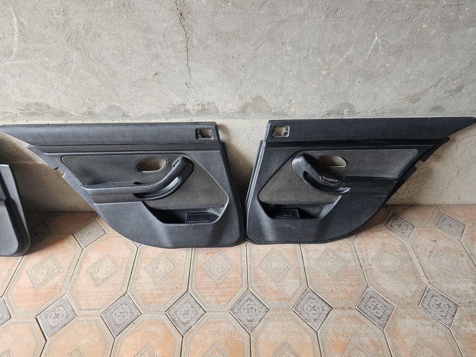 Дверные карты обшивка на е39