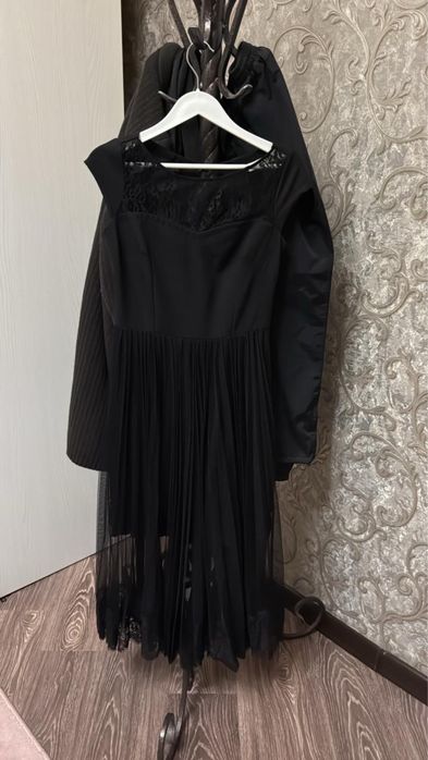 Женские платья на