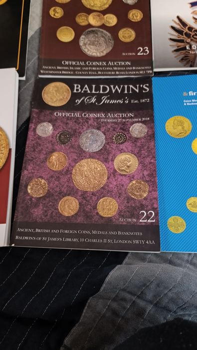 Каталози за монети и медали