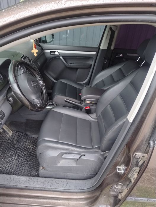 VOLKSWAGEN Touran 2014 — imagine 5